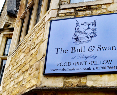 pub signs, England, Stamford, Bull&Swan, Burghley, England